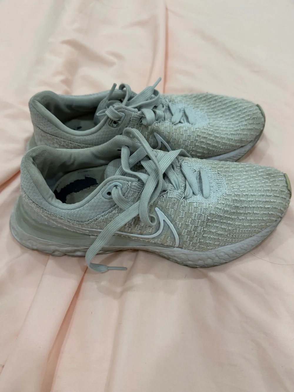 Nike Light Gray Knit Running Sneakers